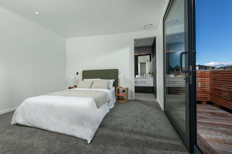 2/87 Mills Road Wanaka_13