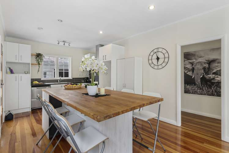 36a Clayburn Road Glen Eden_11