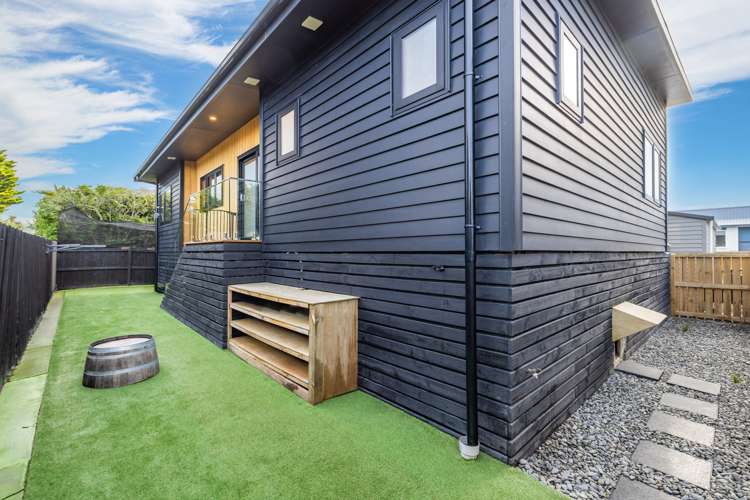 2/2 Mermaid Place Southshore_30