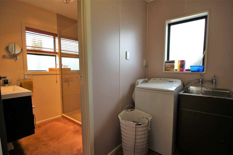 8 Winston Place Alexandra_15