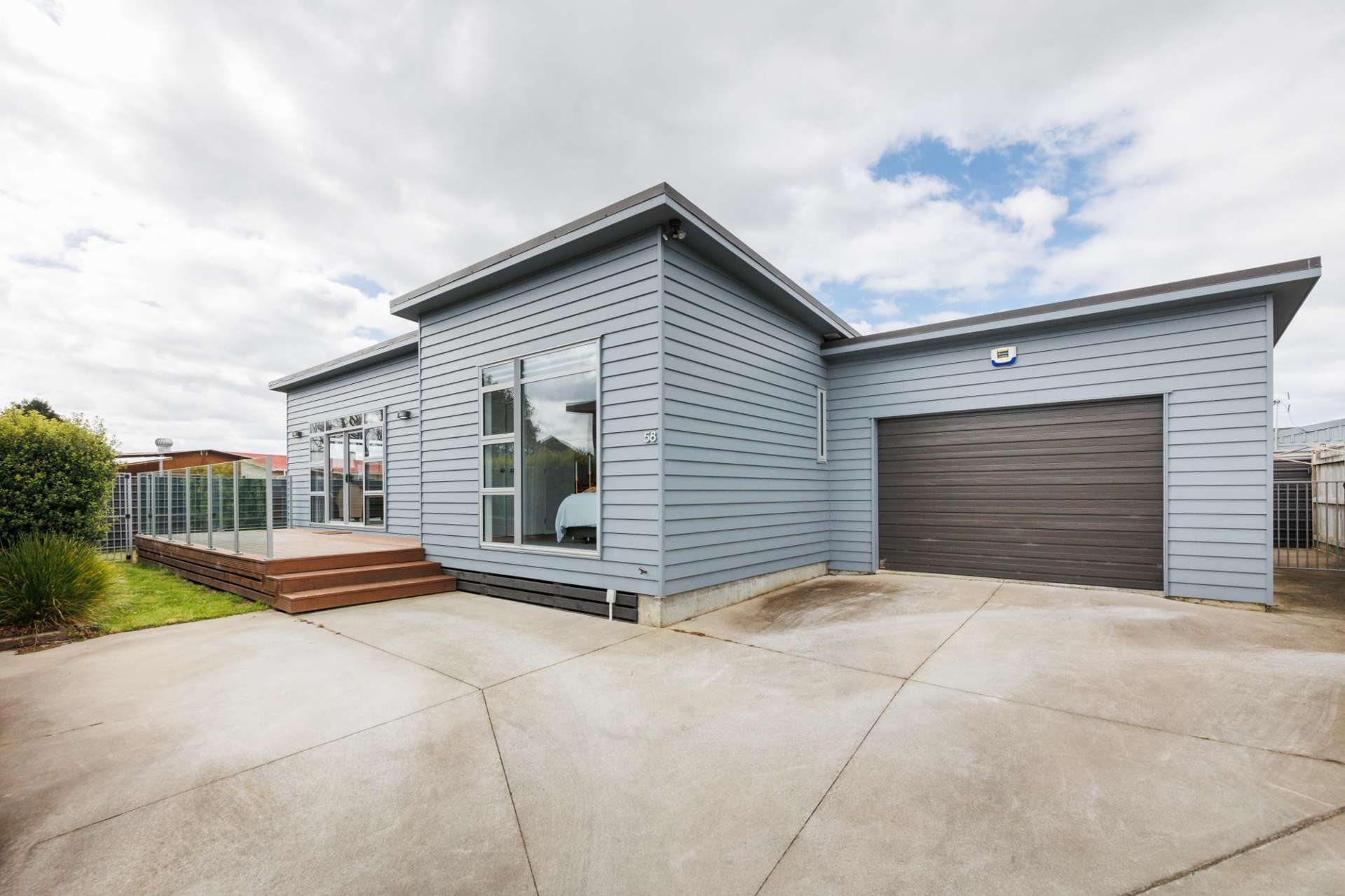 58 Exeter Crescent Takaro_0