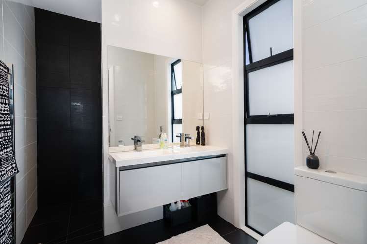 22 Kahuparere Crescent Pyes Pa_9