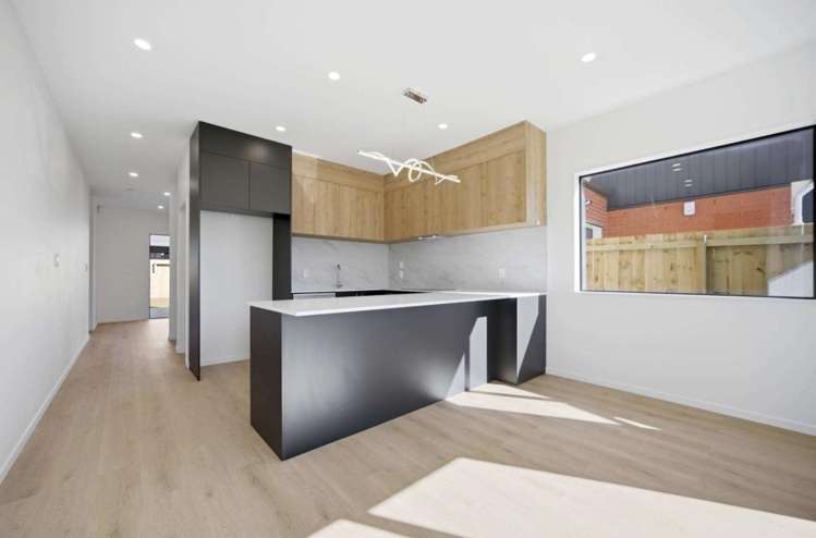 6 Stableford Crescent_5