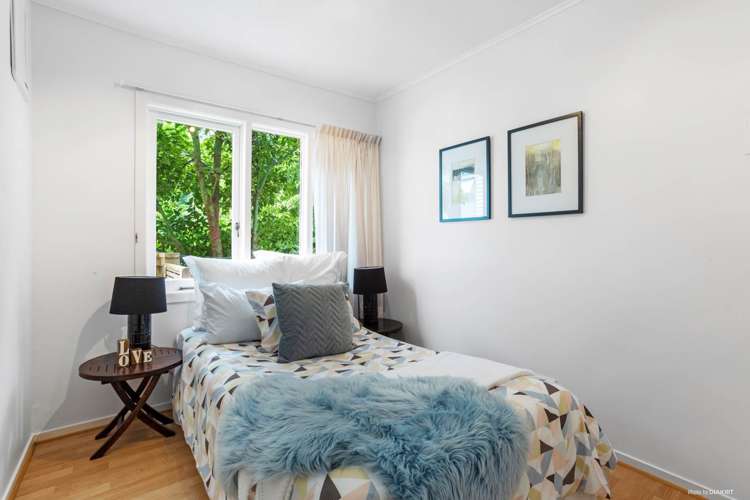 25 Marina Road Torbay_11