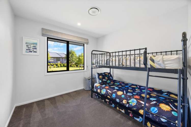 6 Rua Street Albert Town_18