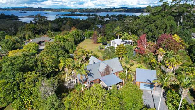 New Family Wanted For Lovely Kerikeri Home