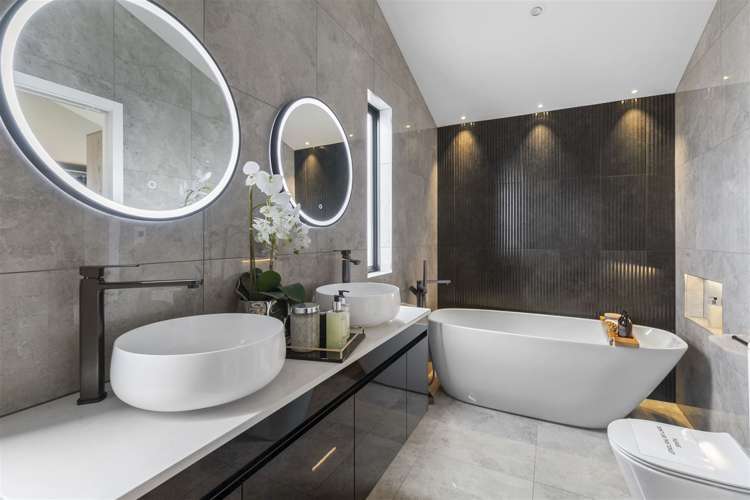 42 Spars Road Wainui_13