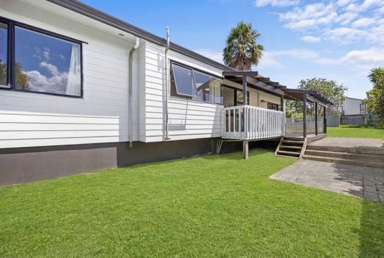 49 Gosford Drive Botany Downs_16