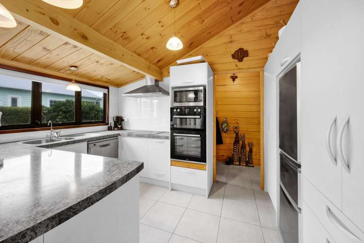 16 Heaphy Road Opunake_6