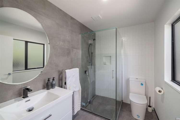 11 Travis Country Drive Burwood_18