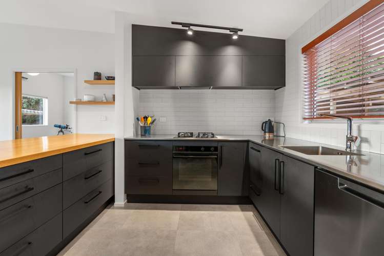 35 Waikana Street Broad Bay_8