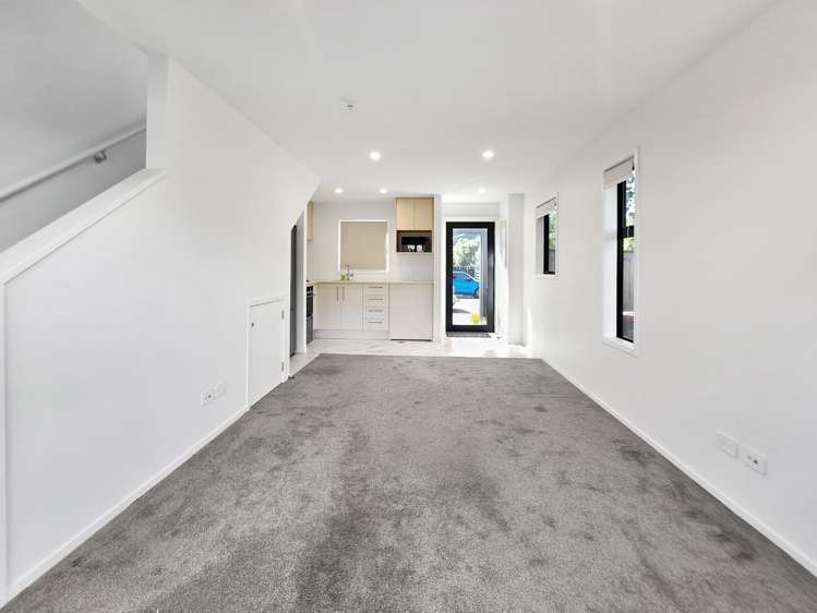 4/17 Pearce Crescent 1353_3