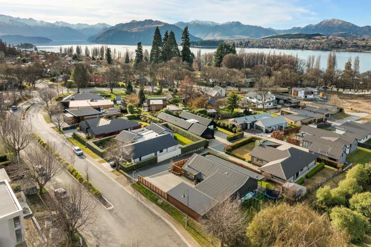2 Percy Lane Wanaka_1