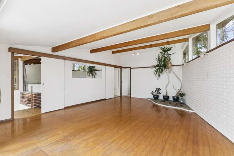 29 Highland Avenue Titirangi_5