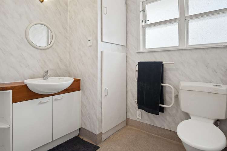 B/71 Commercial Road Helensville_6