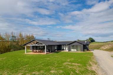 1 Braehead Road_1