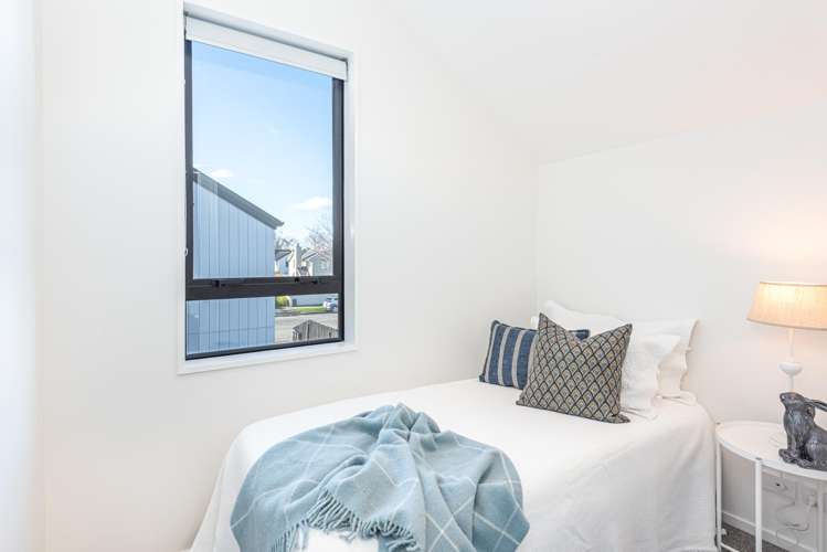 2/211 Springfield Road Saint Albans_8