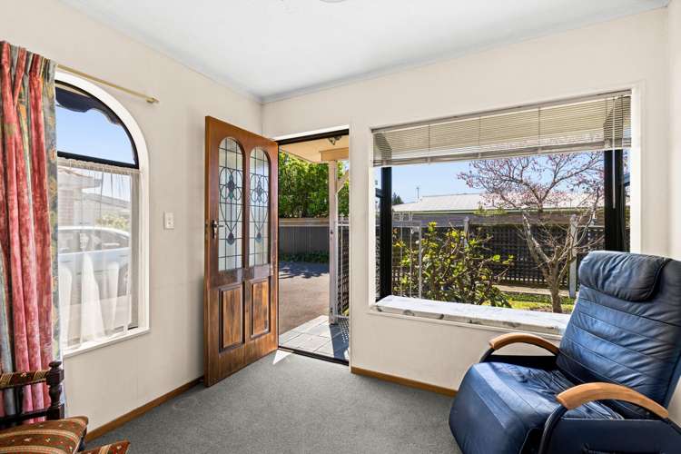 3/33 Avondale Road Taradale_5