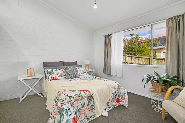 2/33 Grassways Avenue Pakuranga_6