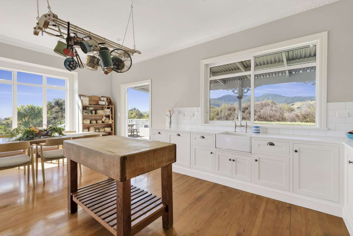 2/398 Luck At Last Road_2