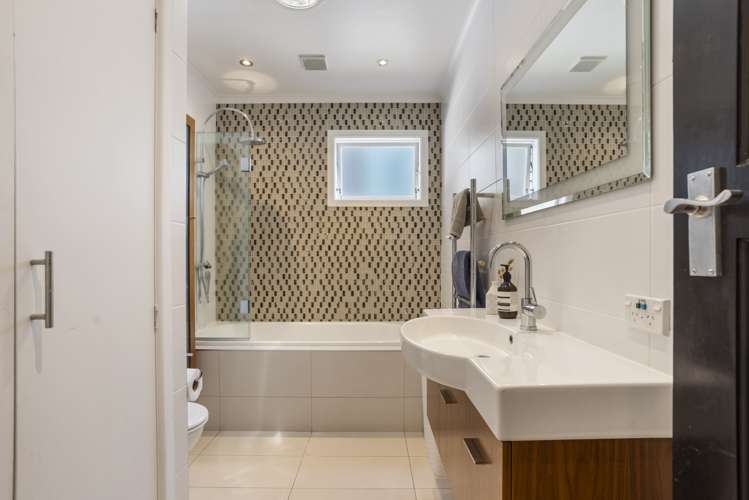 30 Allendale Road Mount Albert_21