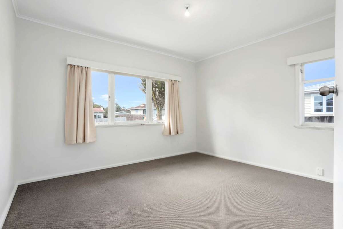 71 Hillside Road_3