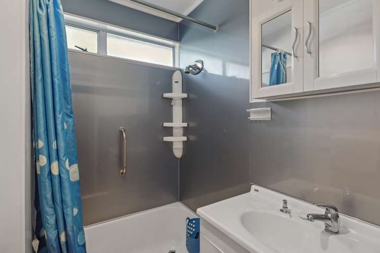 30 Kapiti Road Paraparaumu_16