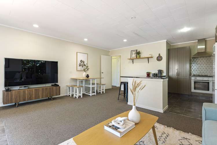 2/80a Captain Scott Road Glen Eden_13