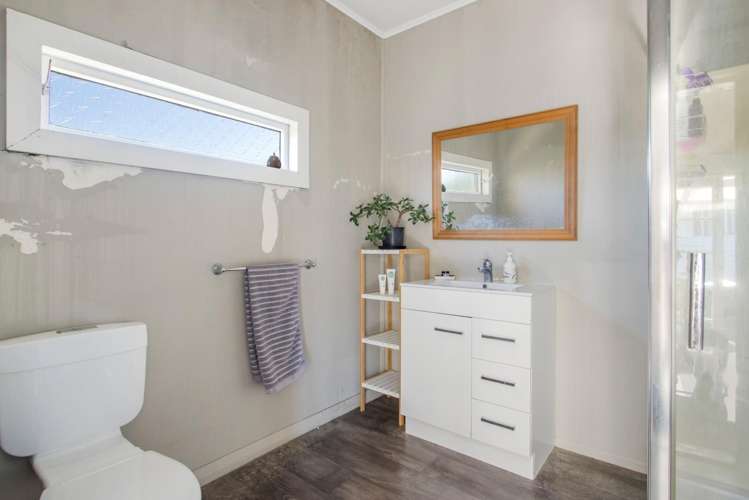 3 Tauranga Road Waihi_10