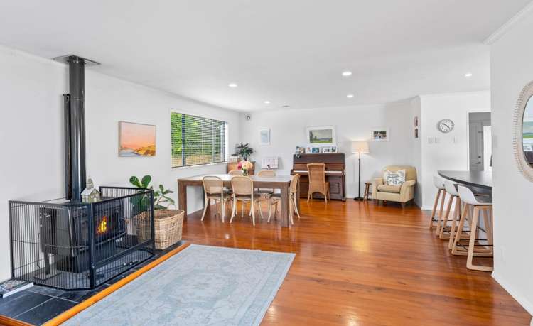 2 Matipo Street Waikanae_11