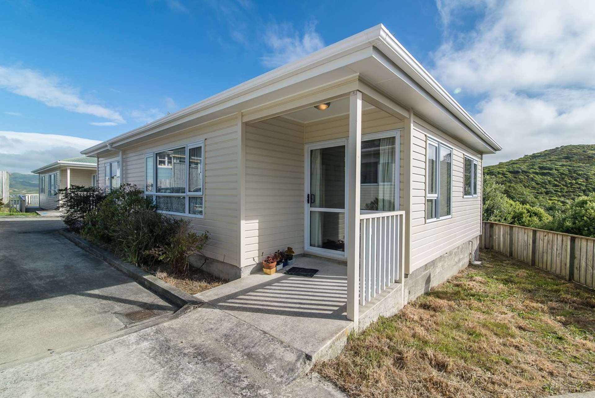 10a Whenua View Titahi Bay_0