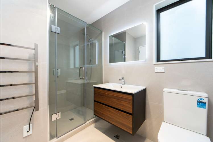 25 Whiteywood Street_3