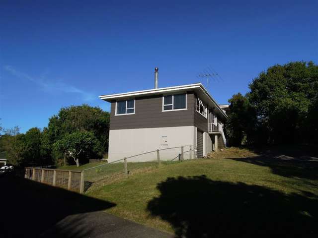 1/28 Mannering Place Hillcrest_3