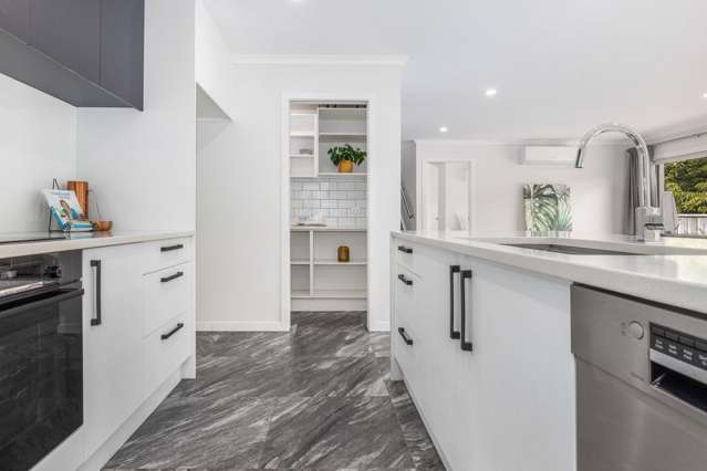 Modern 4BR Family Home in Tawa