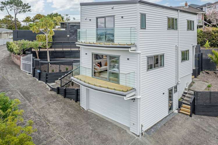 3/433a East Coast Road Mairangi Bay_17