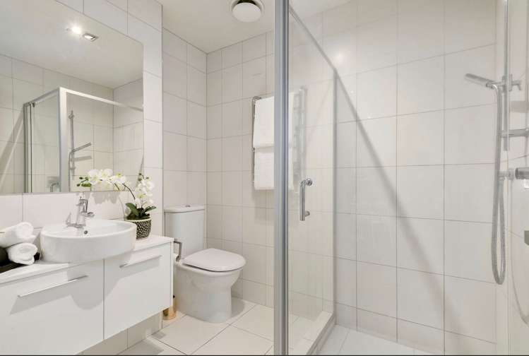 3p/435 New North Road Kingsland_9