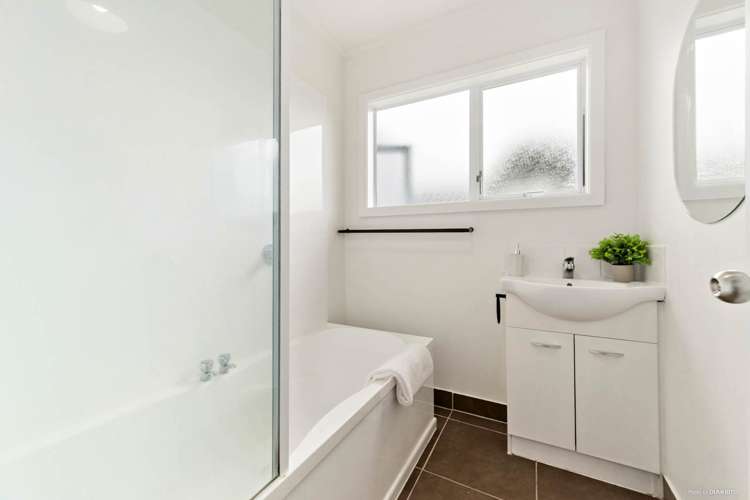 69a Red Beach Road Red Beach_10