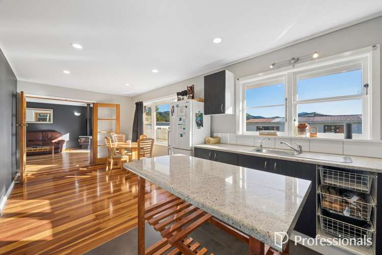 38 Russell Road Wainuiomata_4