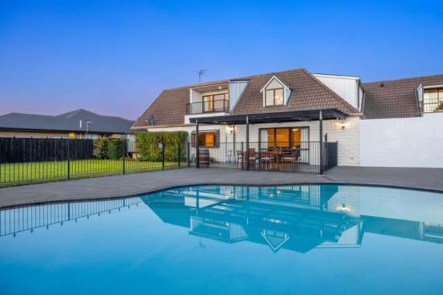 Owners North Island bound, must be sold!