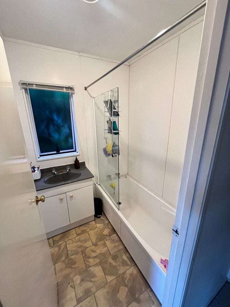 2/15A Heathglen Place Bayview_8