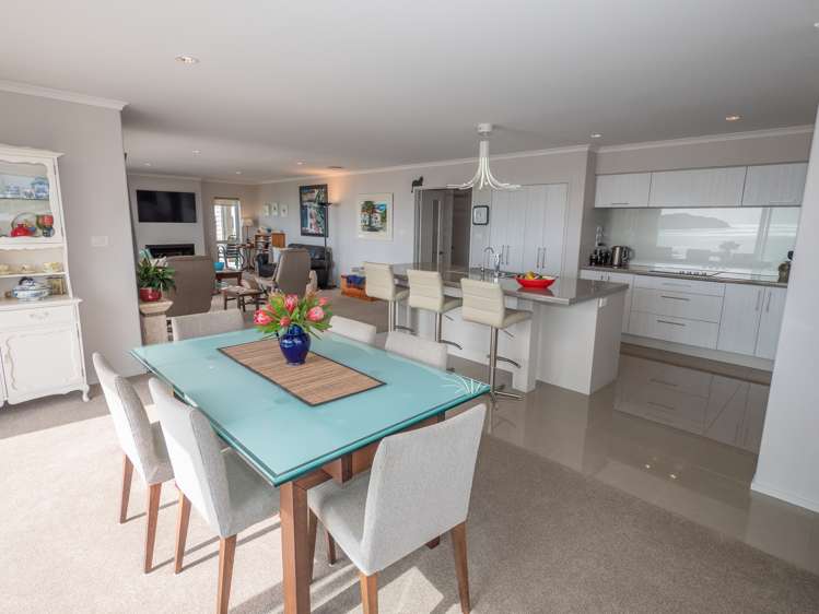 6 Christine Drive Coopers Beach_5