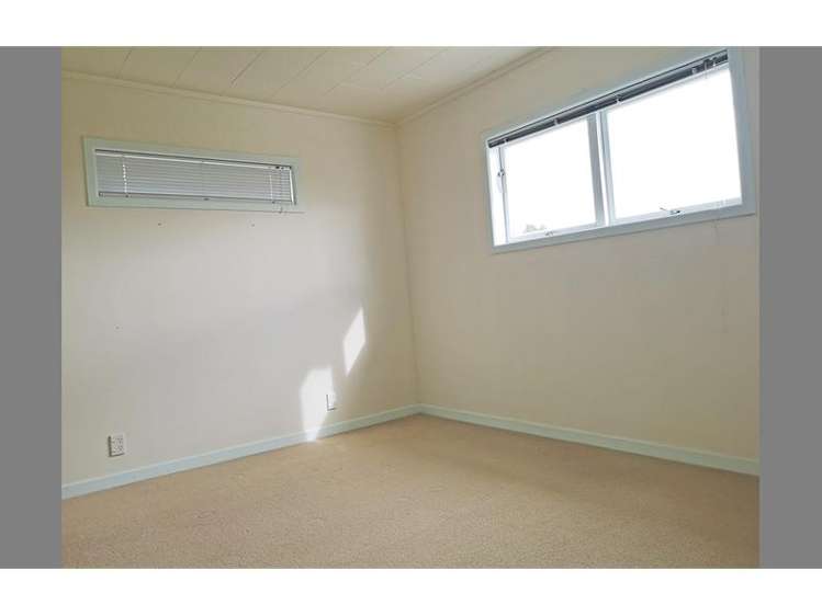 592 Beach Road Rothesay Bay_7