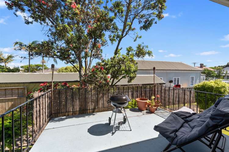 2/175 Victoria Road Devonport_5