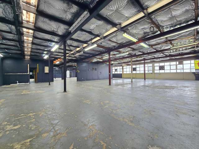 Prime city fringe warehouse