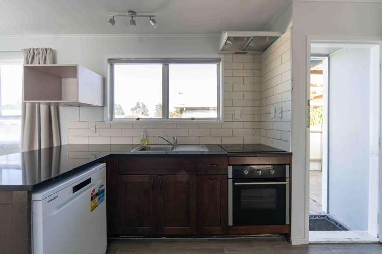 52 Karen Crescent Dinsdale_1