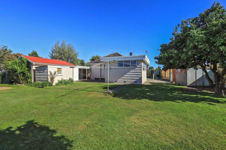 1203 Beatty Place Mayfair_15