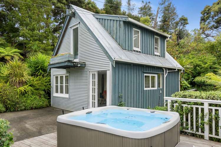 104 Attwood Road Paremoremo_17