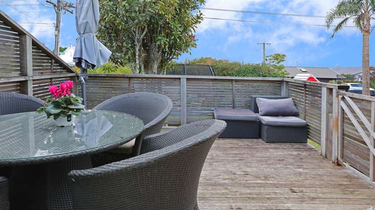 1/9 Clayburn Road Glen Eden_16