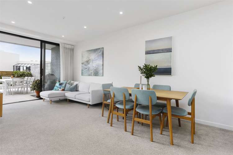 G04/8a Lake Pupuke Drive Takapuna_6