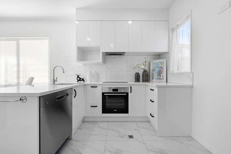 1/112 Moore Street Howick_6